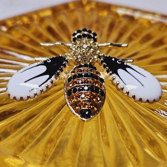 Crystal Rhinestone Bee Pin Insect Enamel Brooch Yellow & Black Statement Unisex - Picture 4 of 10